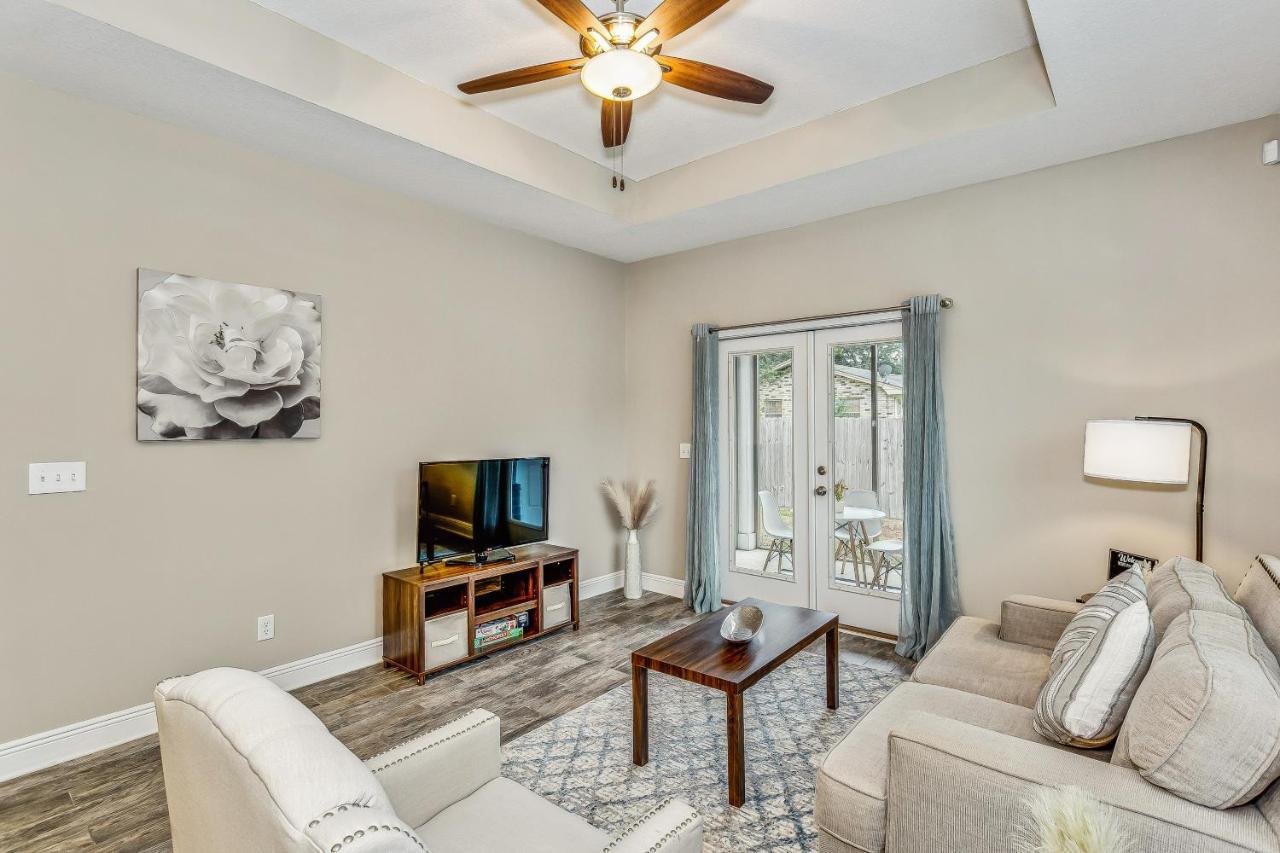 Lovely Town-Home In Pensacola Exterior photo