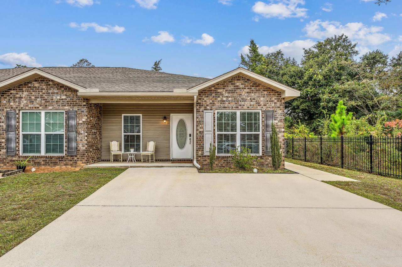 Lovely Town-Home In Pensacola Exterior photo